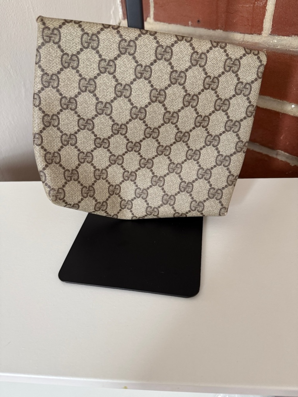 Authentic Vintage Gucci Tan Beige GG Supreme Pouch - Picture 3 of 6